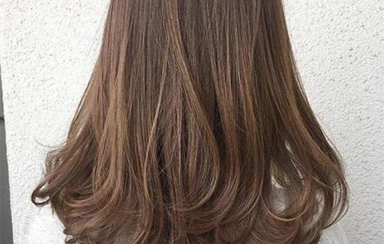 染完头发怎么恢复自然色,染发完如何保色头发蓬松