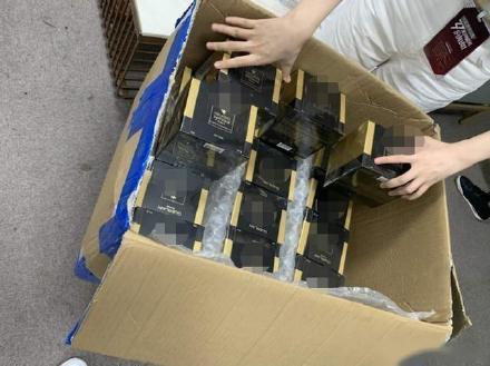 宁静在节目中送每个人价值万元面霜，70后的她护肤品都用的什么？