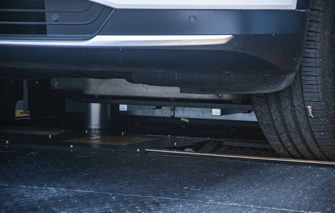 蔚来es8深度免费体验者,蔚来es8官方2023升级方案体验