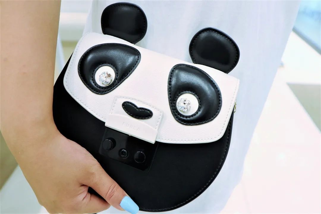 买护肤品送口红,买护肤品送化妆品