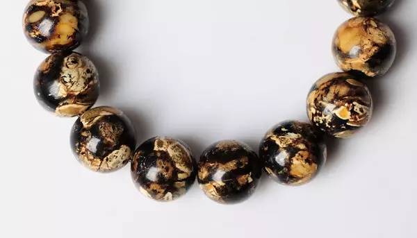 意大利琥珀蜜蜡产地,琥珀蜜蜡产地有哪些