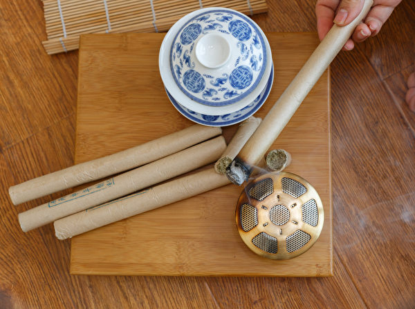 艾灸几千年的治病防病延寿妙法,艾灸养生每天艾灸几个穴