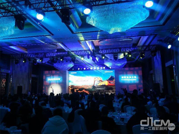 众志山成心系未来2019斗山工程机械新品发布会在京举行