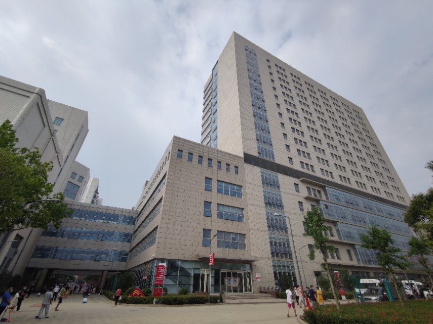 商丘蓝天白云,商丘市第一人民医院全景图