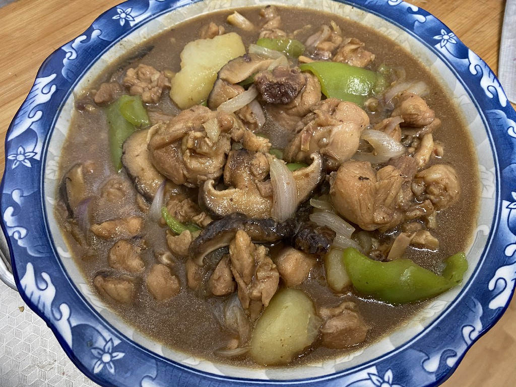 家庭版黄焖鸡简单易学又好吃,想吃黄焖鸡不用点外卖