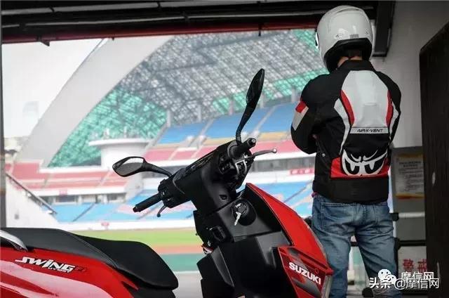 济南铃木uy125性价比怎么样,济南铃木uy125买什么色好