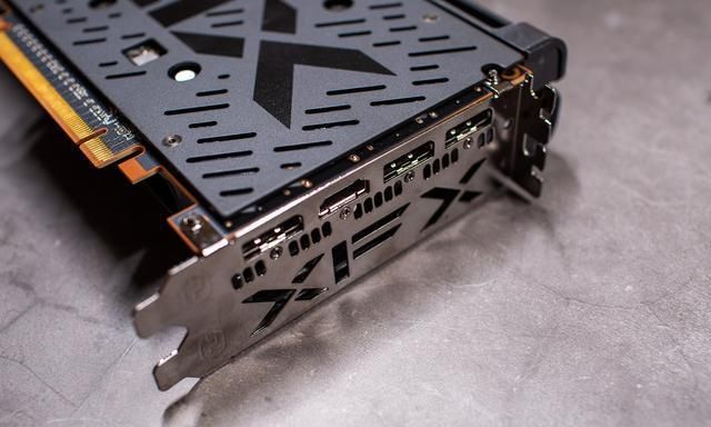 AMDYES！3500X+5600XT的ITX小钢炮你们满意吗？