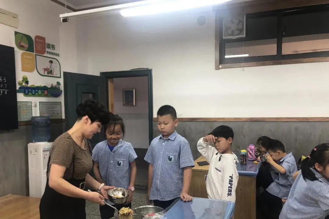 新学校开学第一天新区,开学元气满满迎接新学期