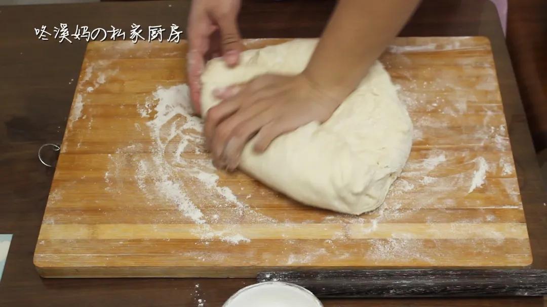 全民热爱的小笼包，肉馅浓香，皮不塌陷的秘密就在这个视频里