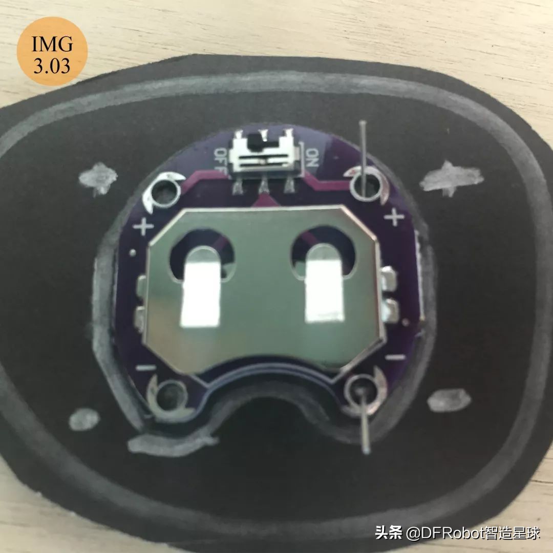 柯南同款发光眼镜能不能看见人,名侦探柯南眼镜同款不发光