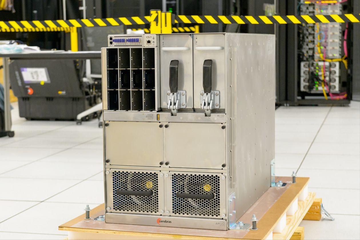 芯片界的爱马仕：比洗脸盆大，值北京一套房，功耗等于20台吹风机