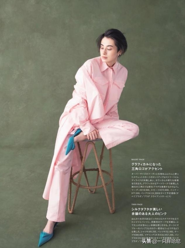 大衣配阔腿裤怎样搭配鞋子和袜子,冬浅咖色阔腿裤怎么搭配鞋子好看