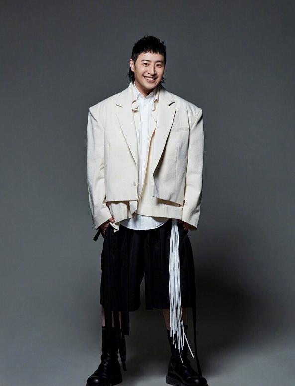 潘玮柏与王思聪关系不好吗,果然妻管严