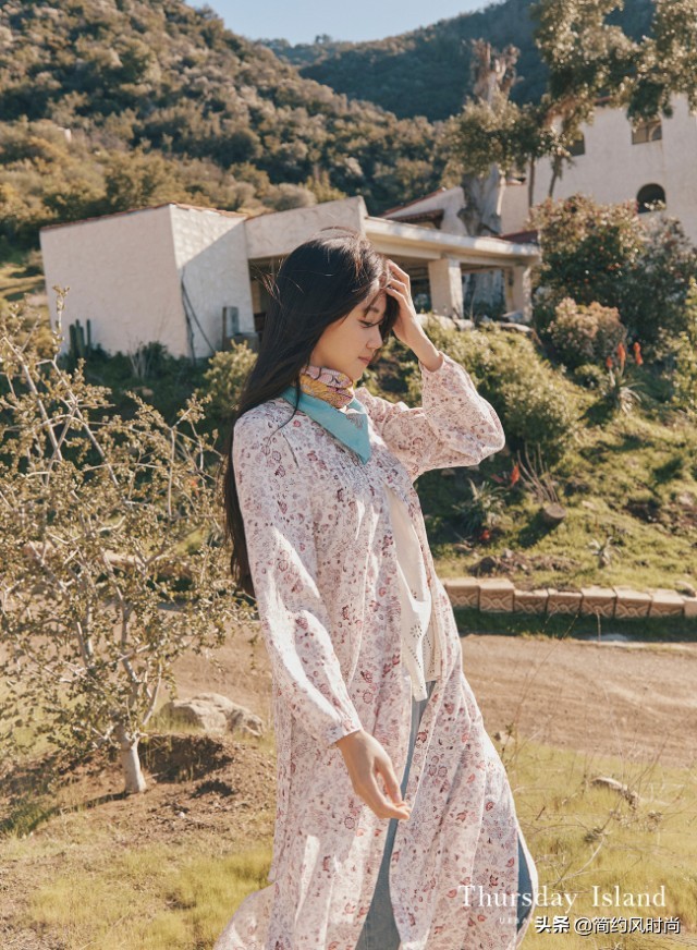 韩星孔孝真代言品牌ThursdayIsland，完美演绎波西米亚风格穿搭