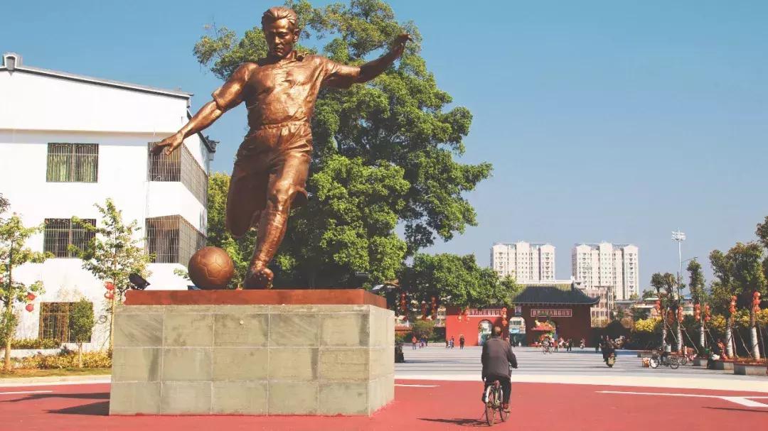 在梅州，踢一只柚子，可以有这么多故事