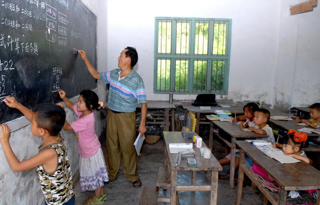 哪些省教师职称按教龄自然晋升,关于教师中级职称评定的最新规定