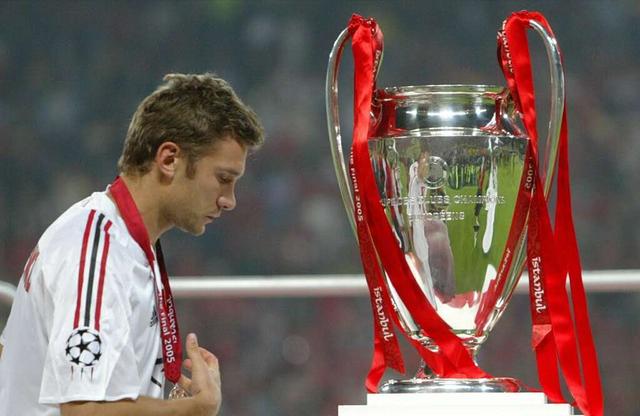 fifa足球世界欧战传奇球员劳尔,欧冠50球梅西