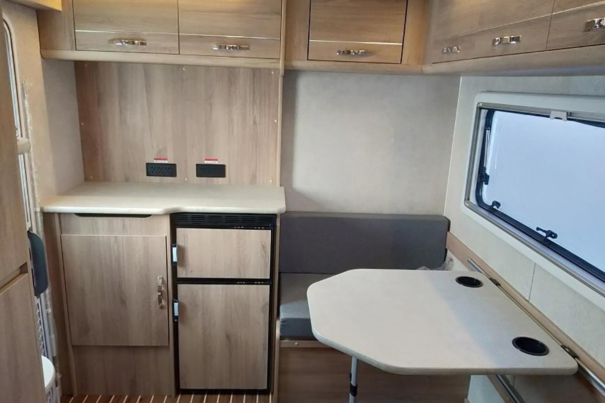 三十多个房车品牌共60余款车型,房车大全30万以下6座