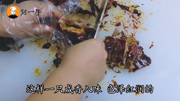 想吃烤鸭不用东奔西走,秘制酱鸭非常好吃