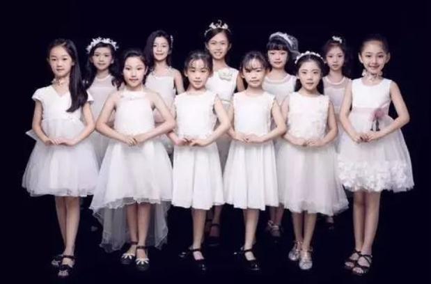 孩子弯腰驼背丑,孩子弯腰驼背学什么好