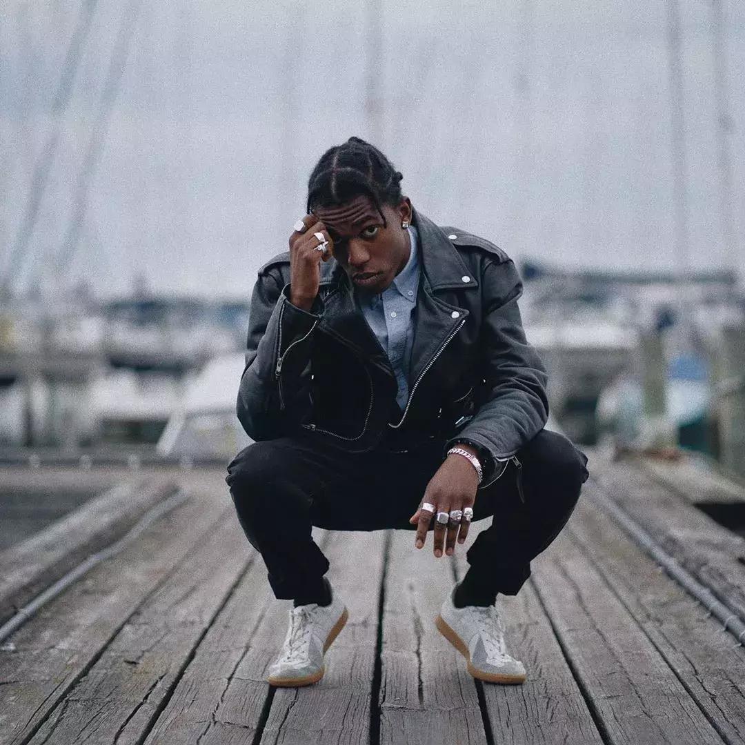 男人穿什么鞋对脚最好,男人穿什么裤子显腿长