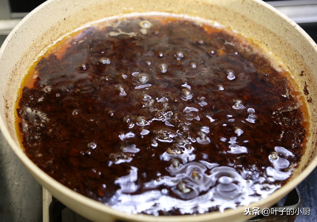 炸酱酱料的做法,炸酱葱家常做法