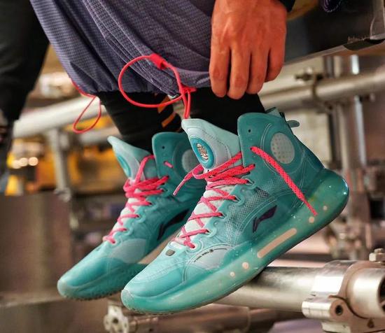 耐克红色联名高帮aj,耐克回到未来81万开箱回收