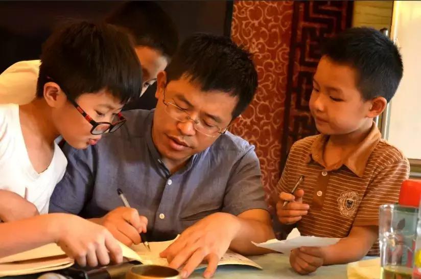 青少年成长冬令营课程,青少年冬令营拓展项目