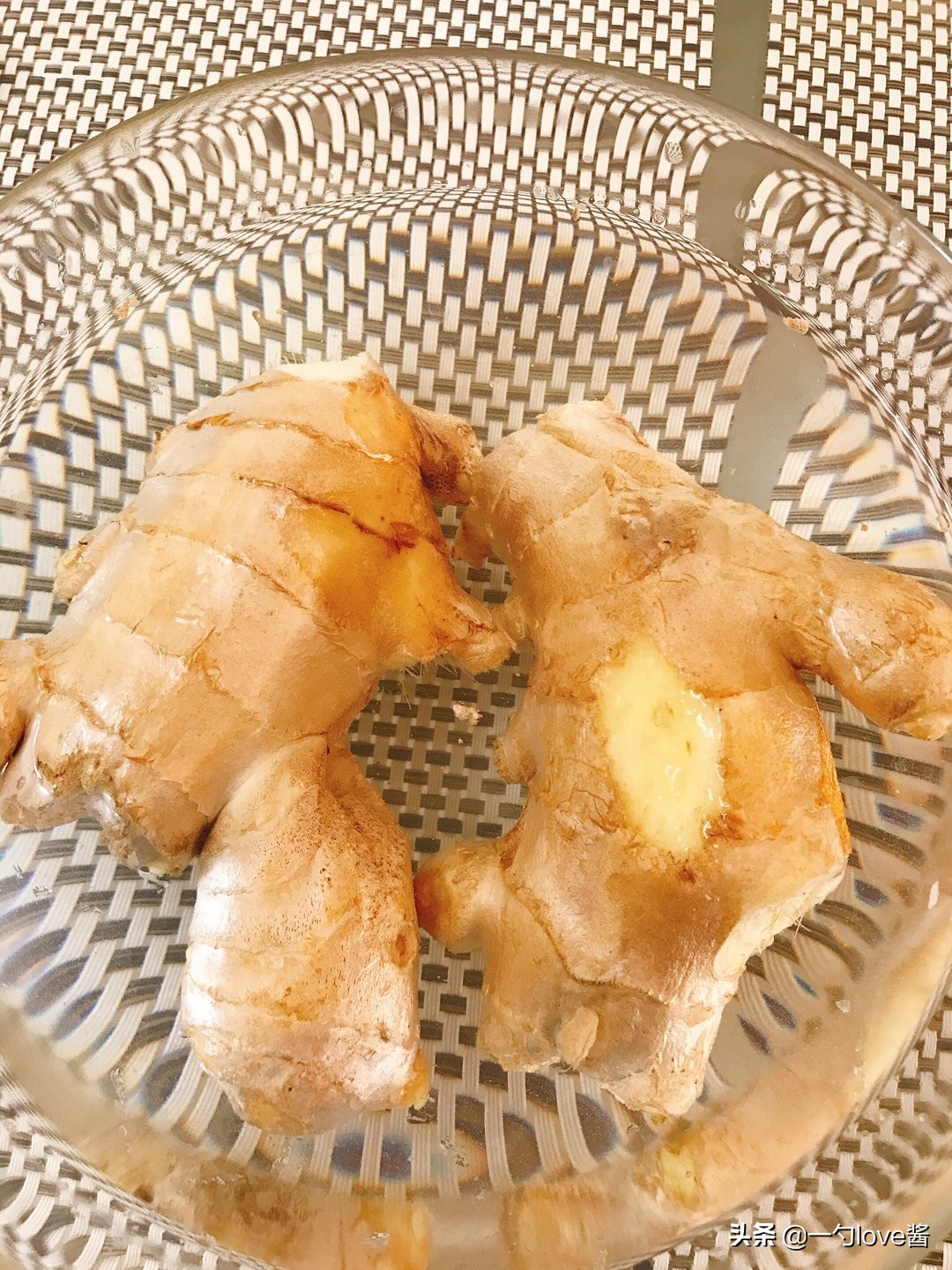 生姜发霉发芽了,生姜发霉了怎么补救最快