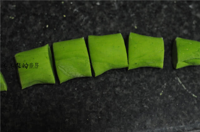 蔬果汁做馒头,蔬菜汁做馒头怎么才能不变色