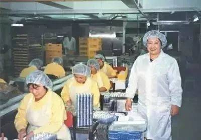 从摆地摊卖零食到开店,从摆摊到开连锁店