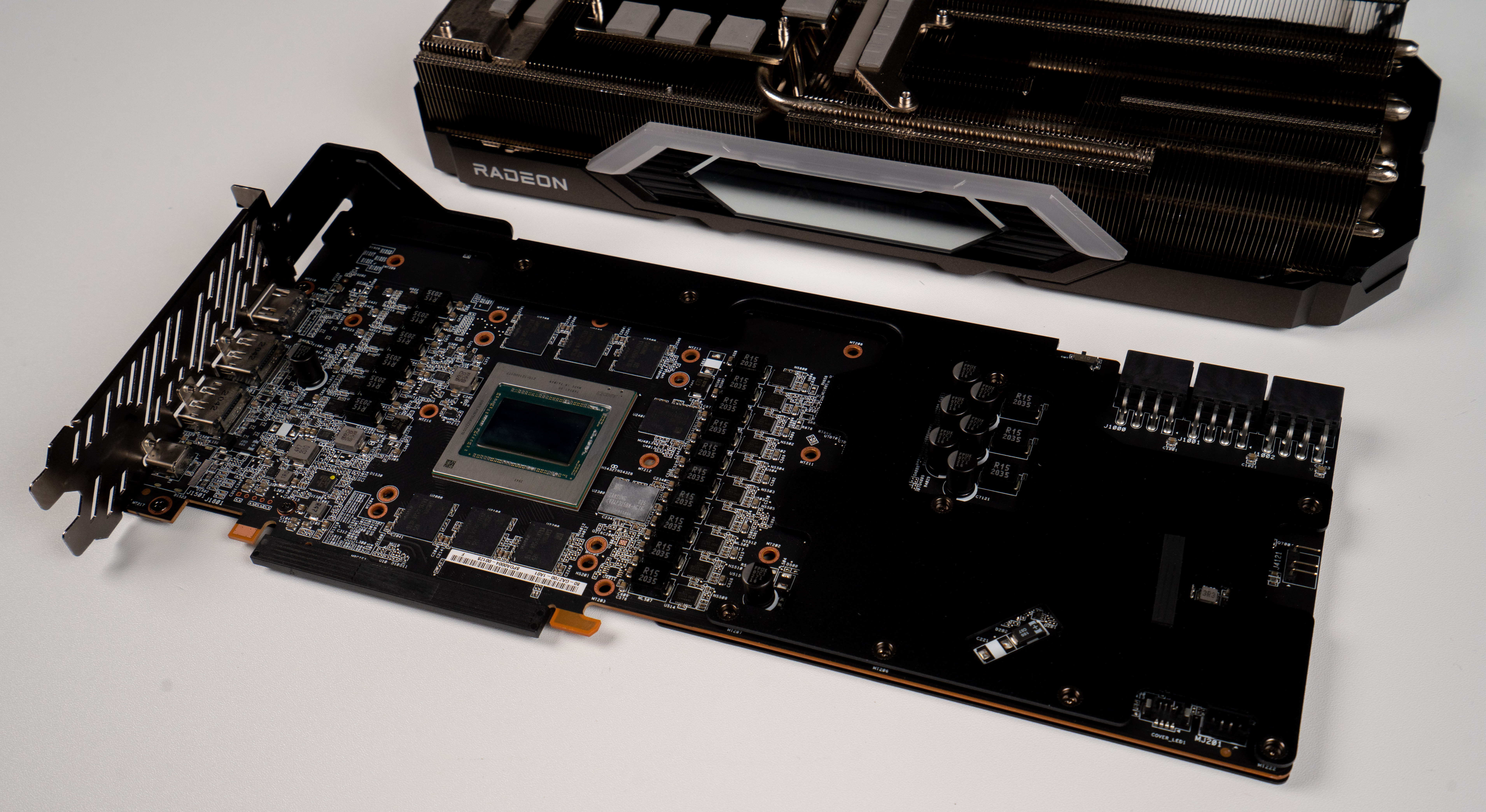 华擎rx6800显卡相当于什么水平,华擎6800显卡测评