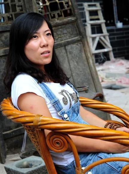 辞职去看世界的老师现状,辞职看世界的女教师现状