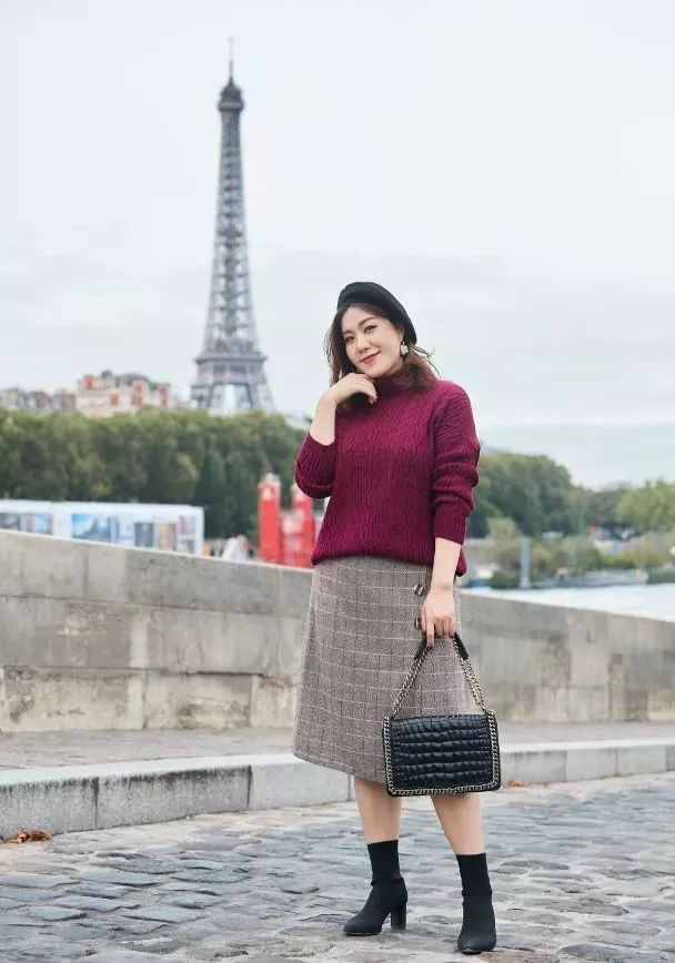 身材胖怎么穿？微胖女孩的时尚穿搭指南