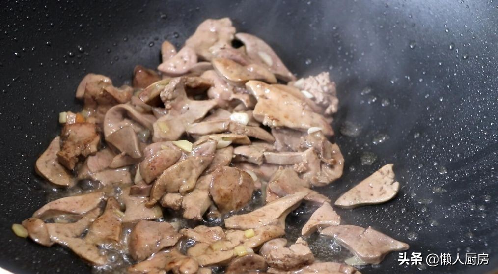 腌制好的鸡肝怎么做好吃,炒鸡肝不焯水的做法