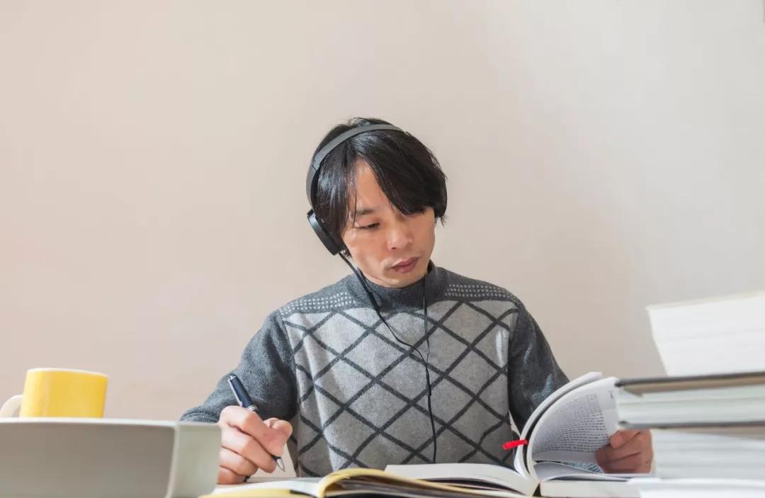 跟着小猪佩奇学英语要背下来吗,小猪佩奇适合学习英语吗