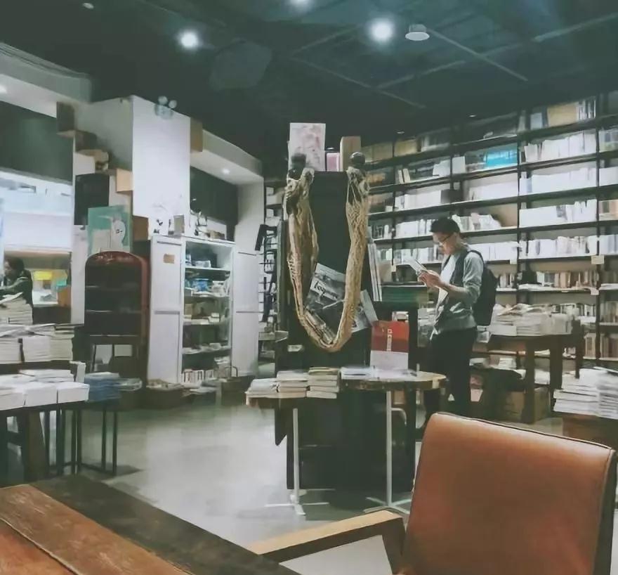 蓝花楹昆明网红打卡地在哪里,昆明周边湿地公园网红打卡地