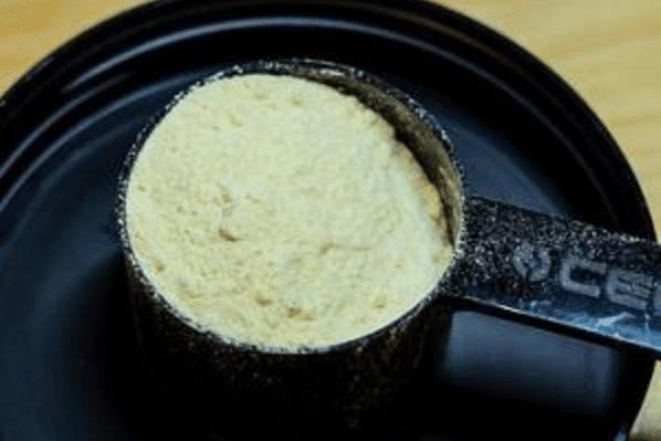 健身吃的蛋粉对人有害吗,健身蛋白粉的正确使用方法