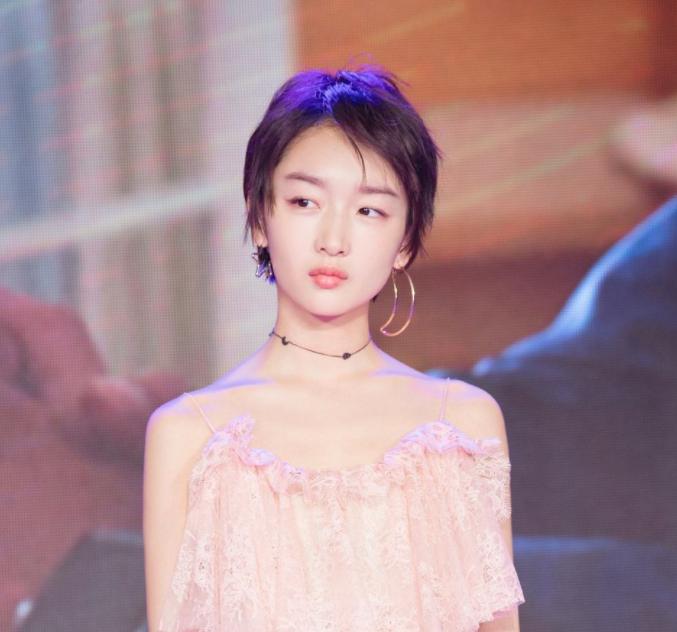 周冬雨的恋情被热议,周冬雨和张一山私下关系