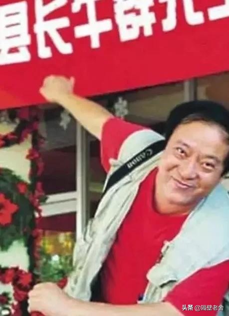 58岁妻离子散、64岁节目中晕倒,离开冯巩后,牛群到底有多惨?