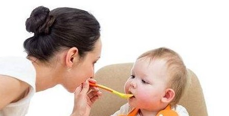 天热孩子不爱吃饭有什么好方法,宝宝不爱吃饭脾胃火大