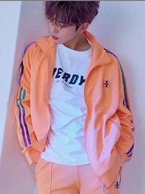 今年流行秋装明星同款,超薄明星同款春装