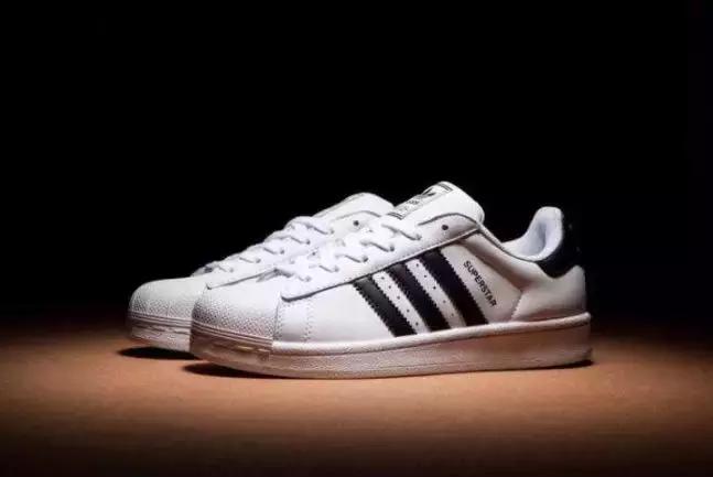 最经典的四双板鞋,有没有推荐适合夏天穿的板鞋