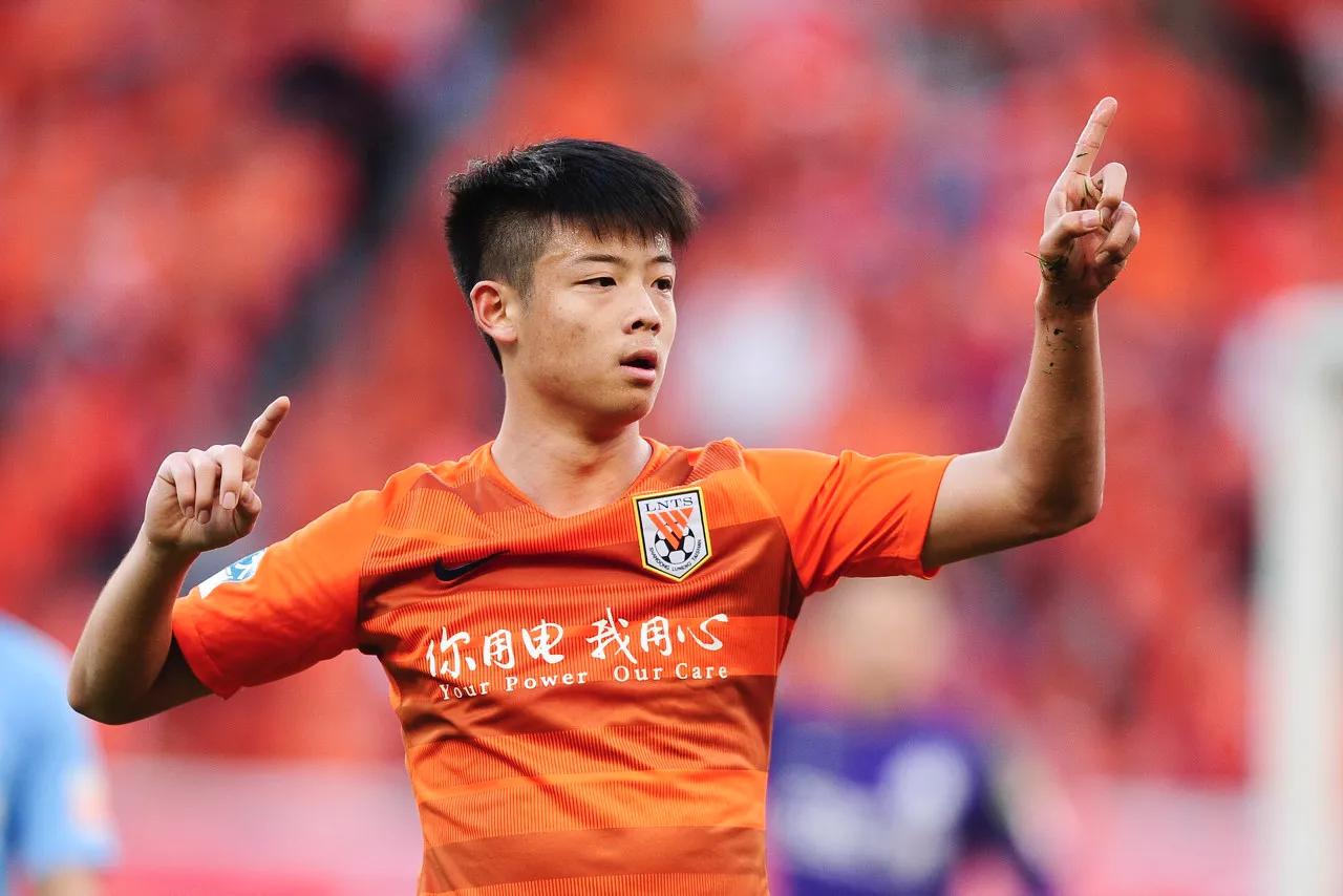 曝泰山队最新引援消息,泰山队引援27岁神锋