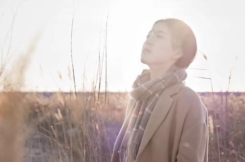 老公贷款买了辆车老婆崩溃,我弟弟借钱买房老公要跟我离婚