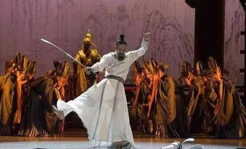 诗仙李白被列入大唐剑圣，功夫到底怎样？古代剑客都是什么人？