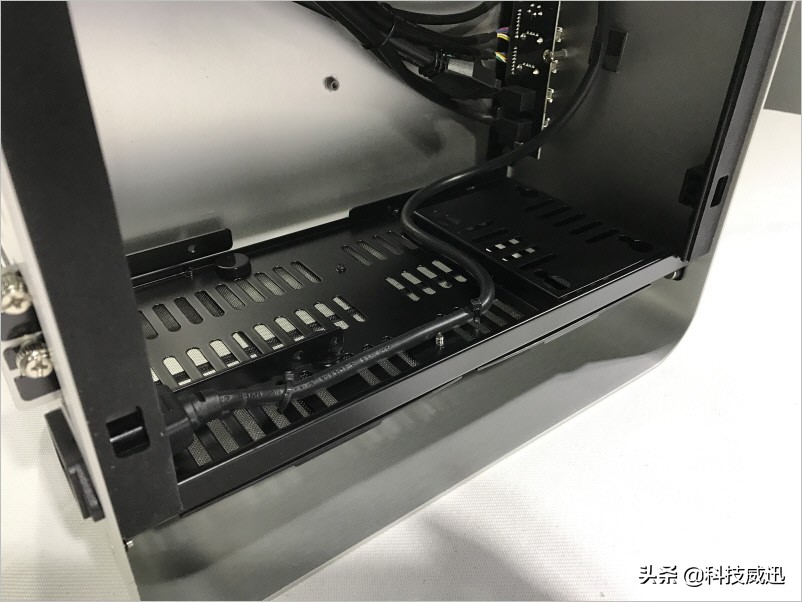 小巧的家用综合主机电脑硬件装机教程迷你静音