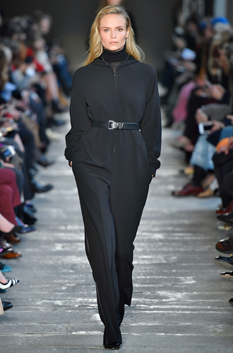 适合职场办公的服装,如何将工作服穿出时尚风