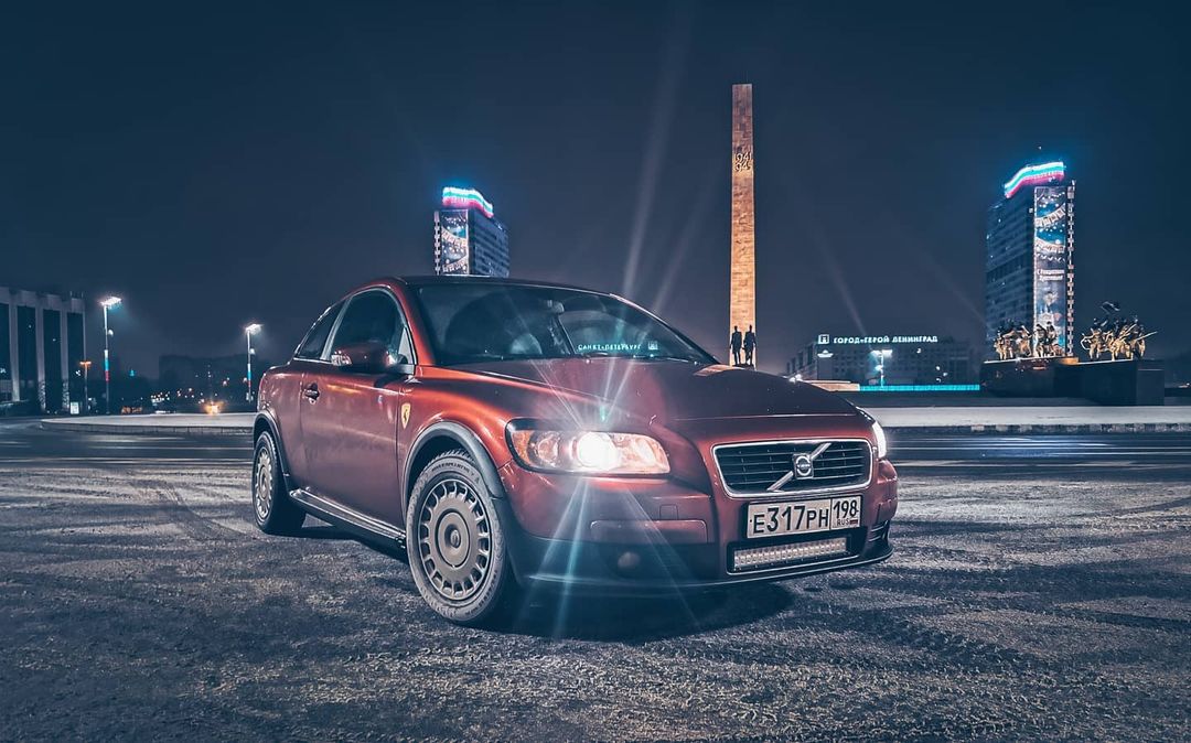 沃尔沃双门轿跑c30,坦克70多万车