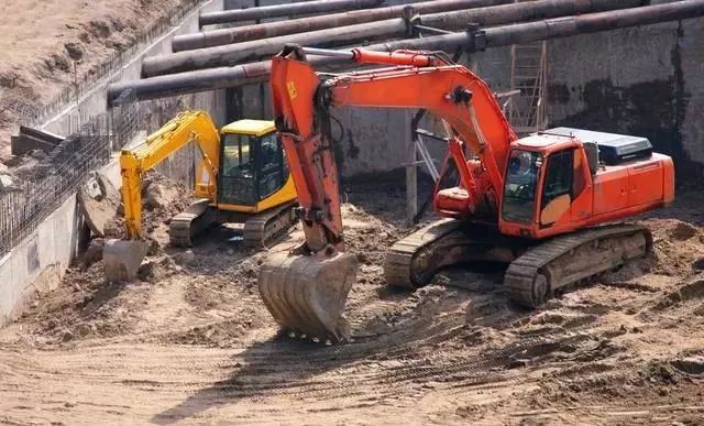 卖一台二手挖掘机能赚多少钱,购买二手挖掘机一般多少钱